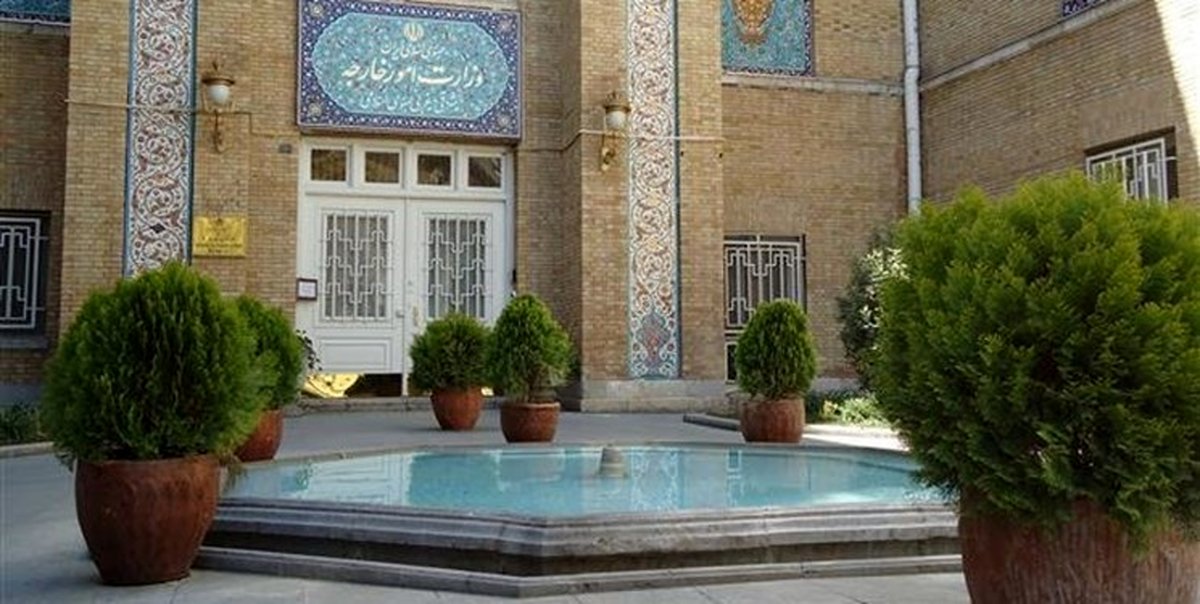 آمریکا به جای ارتش سگهای شرور و سلاحهای شوم صدای مردم را بشنود