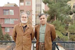 بازی در میدان مین نامنظم / محمد عطریانفر و علی‌تاجر نیا در یک گفت وگو در مثلث سعی کردند به این سوال‌ها پاسخ دهند/آیا حکومت به اصلاح‌طلبان اعتماد دارد؟
آیا اغتشاش‌های دی‌ماه اصلاح‌طلبان را در آچمز قرار داده؟
آیا اصلاح‌طلبان با روحانی ادامه می‌دهند؟