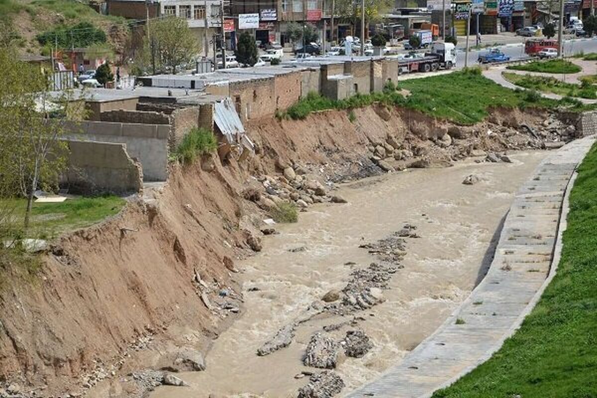 اراضی جنگلی و بستر رودخانه های چالوس آزادسازی شد
