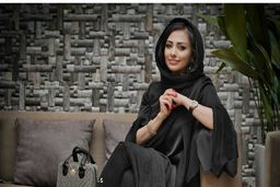 نفیسه روشن در مسیر نجف به کربلا