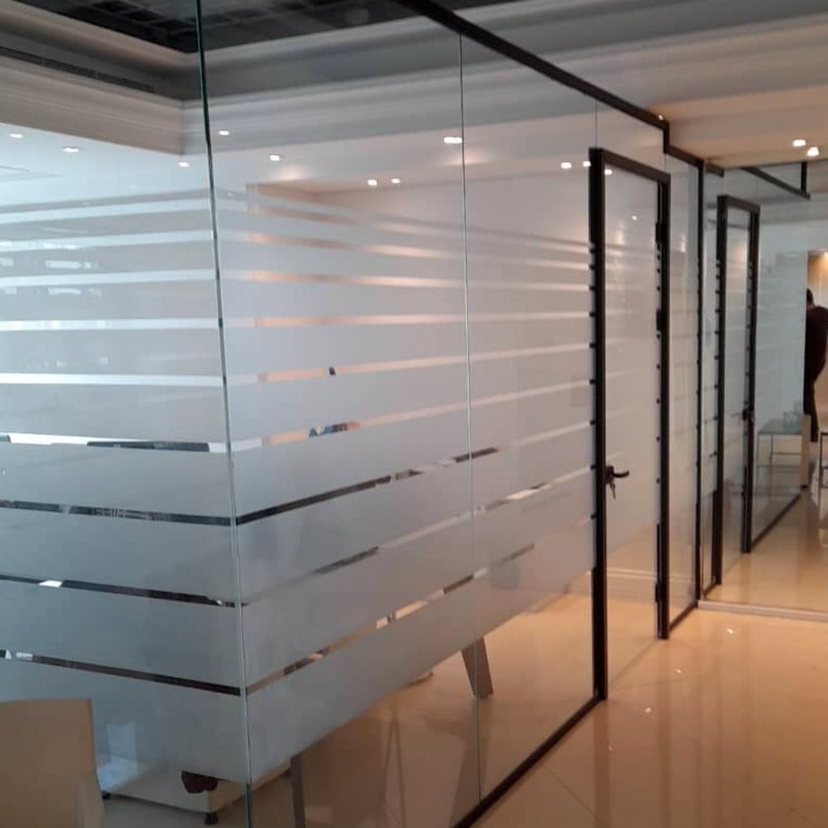 انواع پارتیشن | راهنمای جامع و کاربردی برای تفکیک فضاهای اداری و مسکونی