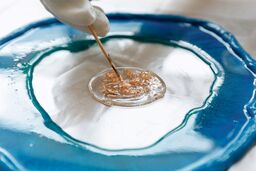 چه مولفه هایی تعیین کننده قیمت رزین هستند؟