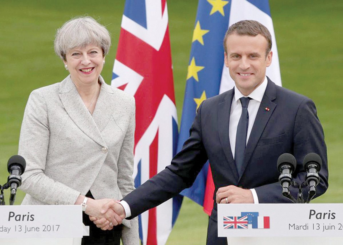 تلاش اروپا برای مذاکره موشکی
لندن و پاریس چه نقشهای در سر دارند؟