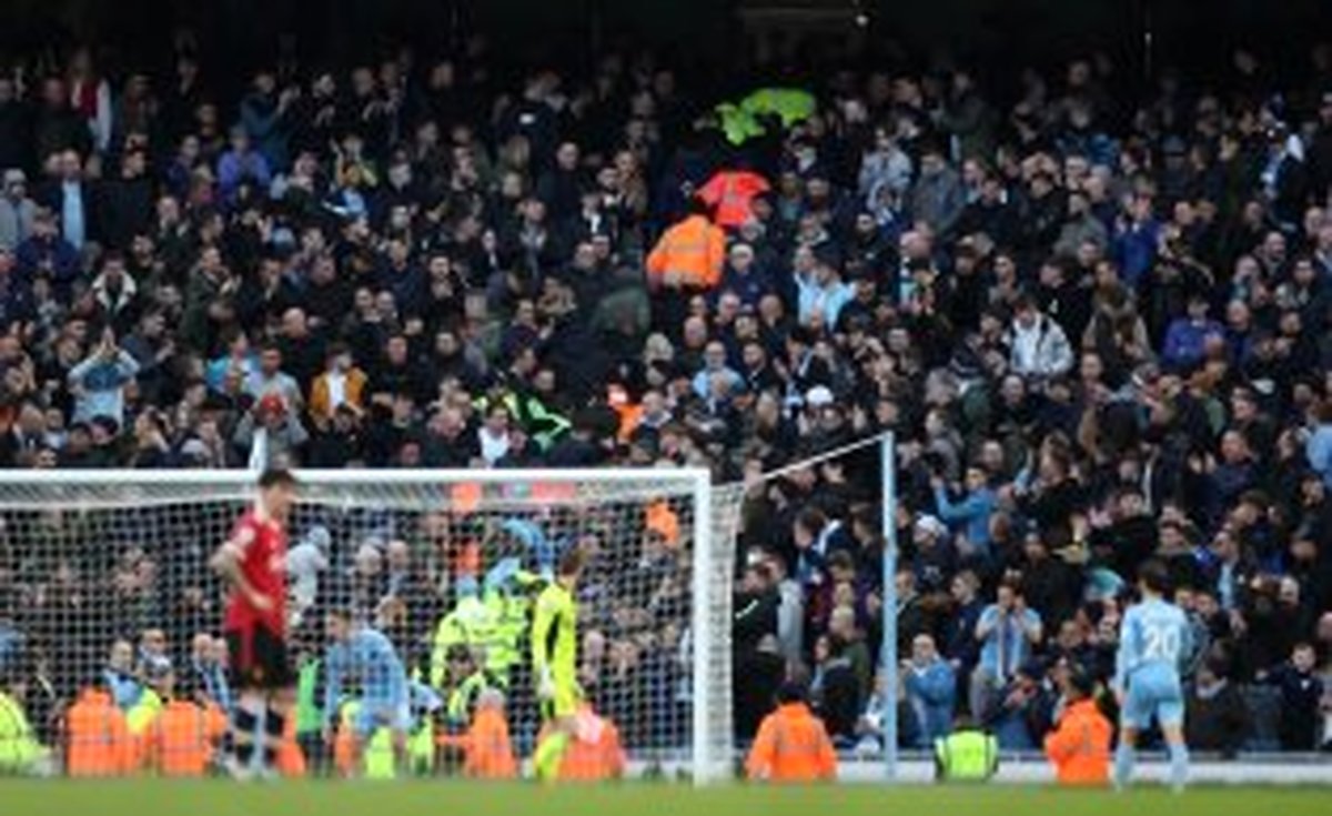 تصمیم مدیران یونایتد برای انتخاب سرمربی تا ماه آینده