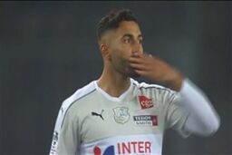 فیلم/ماندن گنگام با شوت دیدنی سامان قدوس