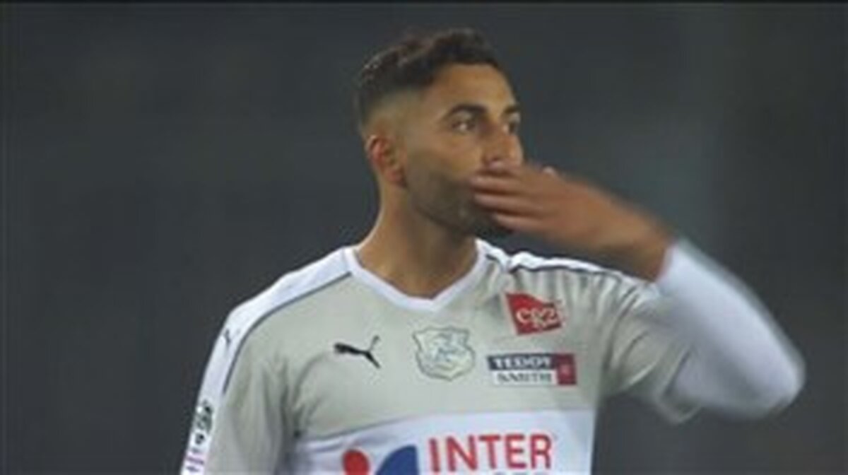 فیلم/ماندن گنگام با شوت دیدنی سامان قدوس
