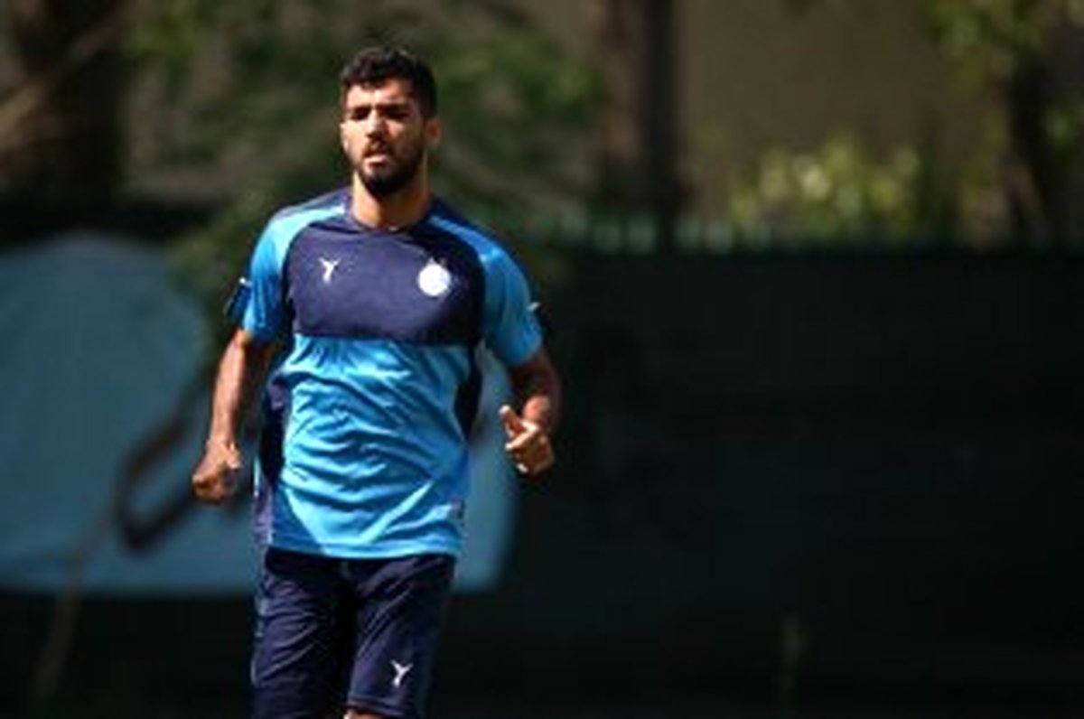 نیک نفس: خودم را به کادرفنی تیم ملی تحمیل میکنم