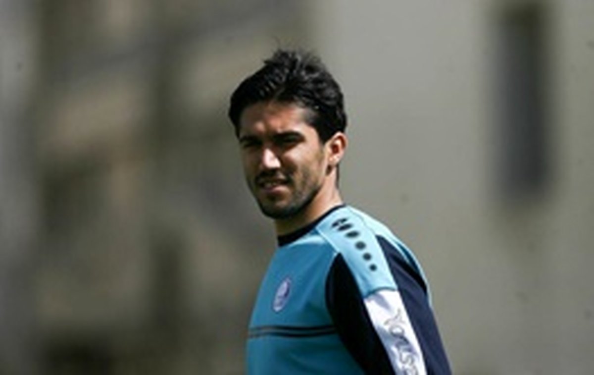 چرا حسین حسینی دروازهبان استقلال تراکتوری نشد؟