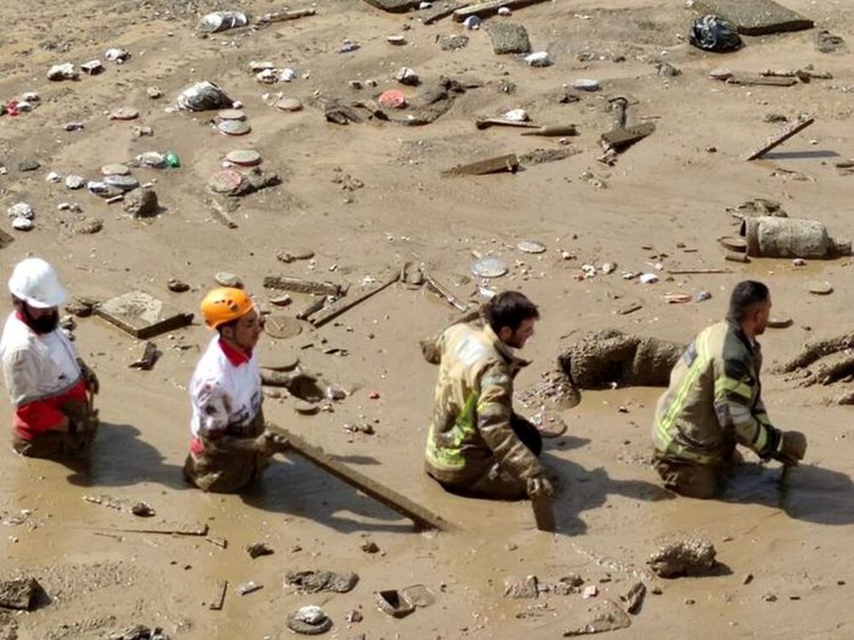 امدادرسانی به مناطق سیل زده شرق تهران به وسیله قطار