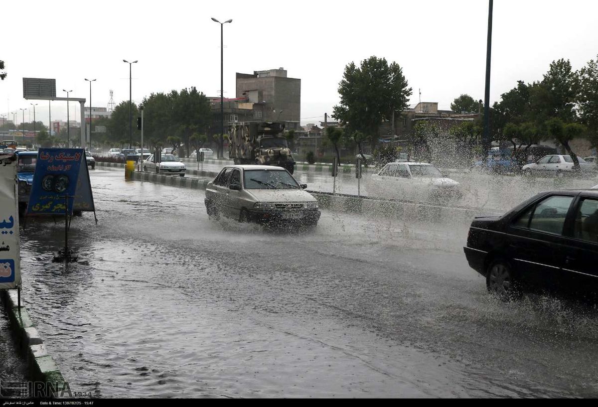 آبگرفتگی معابر شهری در ارومیه