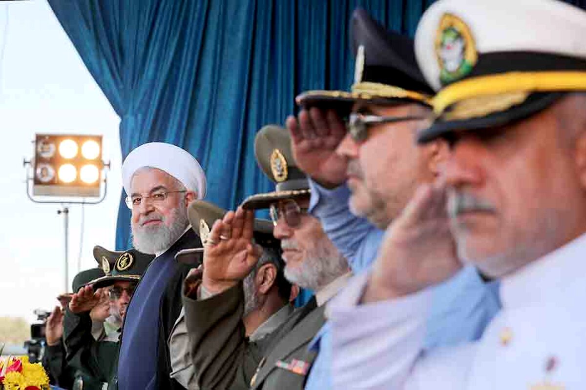  حسن روحانی در رژه نیروهای مسلح: ایران هیچگاه آغازگر جنگ نبوده است .با عصبانیت آمریکا قدر موشک‌ها را بیشتر می‌دانیم/ایران نه سلاح‌های دفاعی را کنار خواهد گذاشت و نه توانمندی دفاعی‌اش را کم خواهد کرد/روز به روز بر قدرت دفاعی خودمان خواهیم افزود