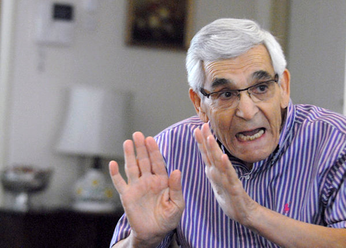 نظری: پرسپولیس با گل سالم برد