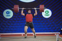یوسفی با مدال رکورد دار شد