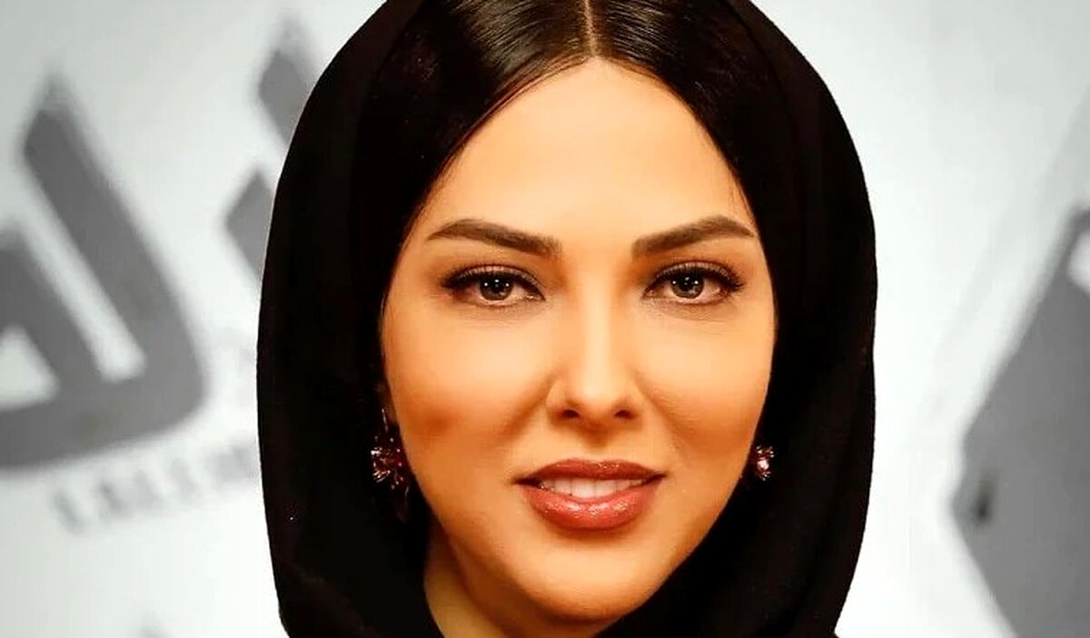 عکس یواشکی لیلا اوتادی در کافه | لیلا اوتادی با چه کسی قرار داشت؟