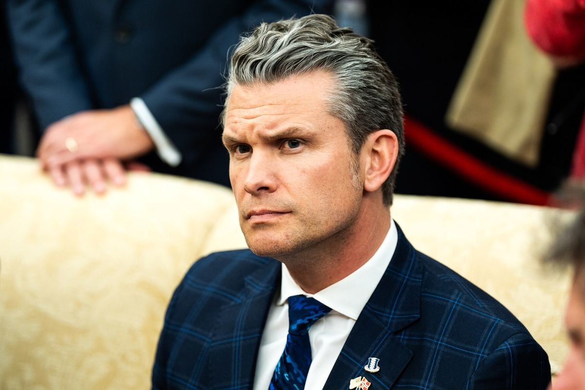 وزیر دفاع آمریکا:برای هر اتفاقی با ایران آمادهایم