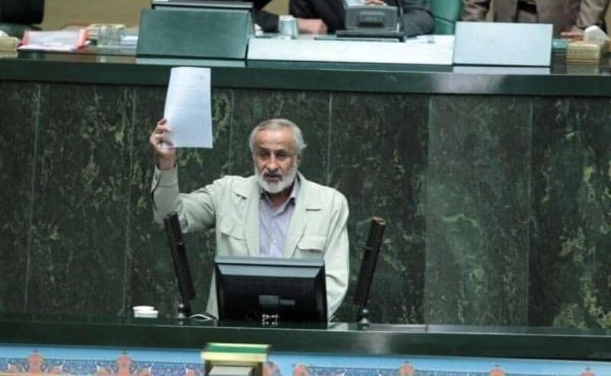 انتقاد نادران از برخی نمایندگان برای زین کردن اسب انتخابات ۱۴۰۰