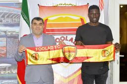 کولیبالی قرارداد 2 ساله با فولاد امضا کرد+عکس