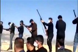 دستگیری مردان اسلحه به دست مراسم خاکسپاری در دزفول