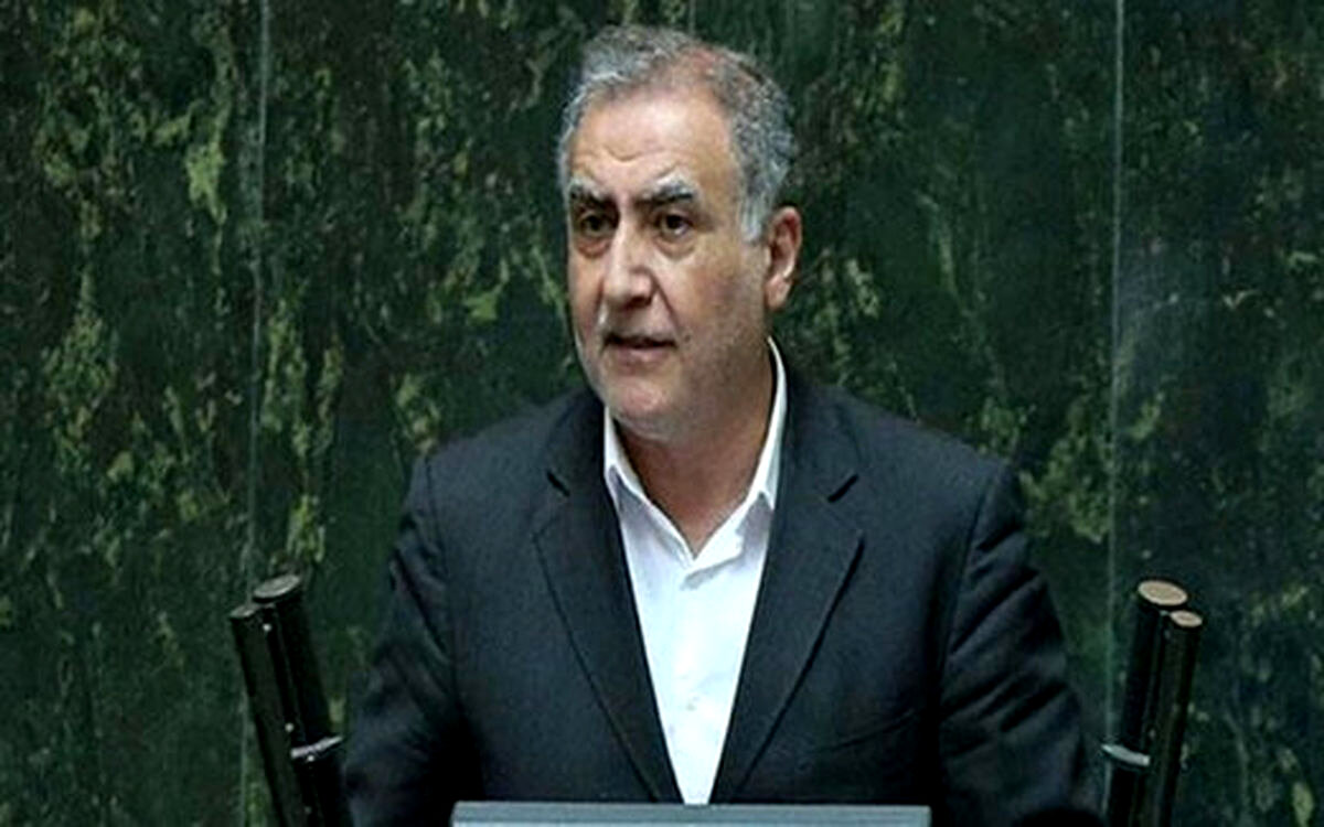 علیرضابیگی: قرارداد یک شرکت مجعول با مجلس برای فروش «۳۰۰ خودرو» را در اختیار دارم