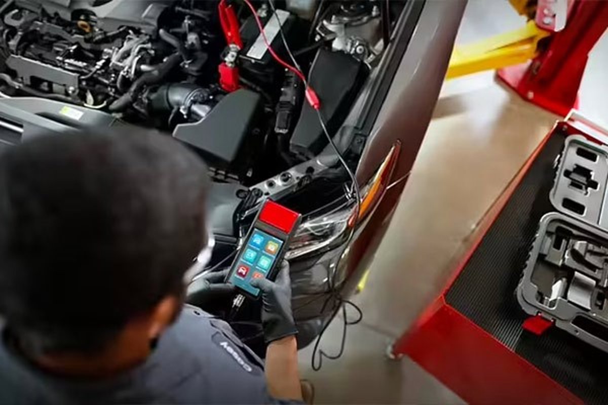علائم ضعیف شدن باتری ماشین چیست؟