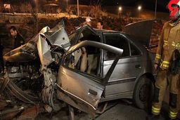 مرگ تلخ 5 جوان در پژو 405 مچاله شده / تصادف شدید با  گارد ریل