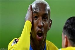 یک گل عجیب با یک ضربه غریب ! (عکس)