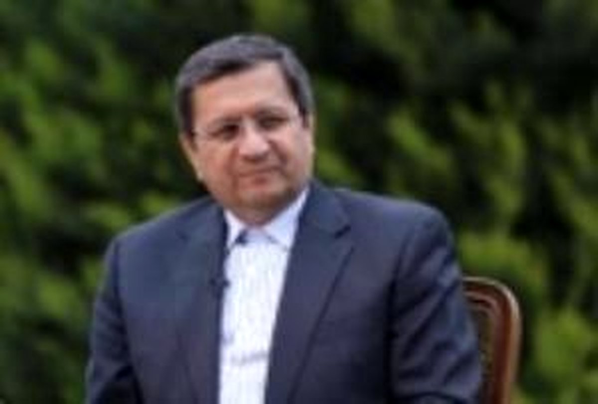 همتی: بانک مرکزی اقدام شتابزدهای در مورد رمزارزها انجام نمیدهد