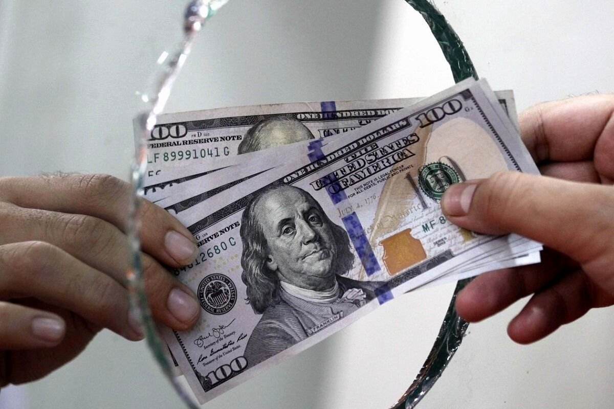 با اقدام بانک مرکزی تب و تاب بازار ارز خوابید !