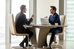 اهمیت زبان بدن در فروش با بررسی سیگنال های مشتری