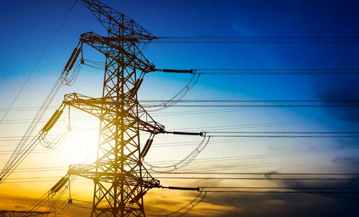 حفاظت هوشمند از زیرساخت الکتریکی؛ ضرورت تنظیم ولتاژ پایدار در عصر دیجیتال 