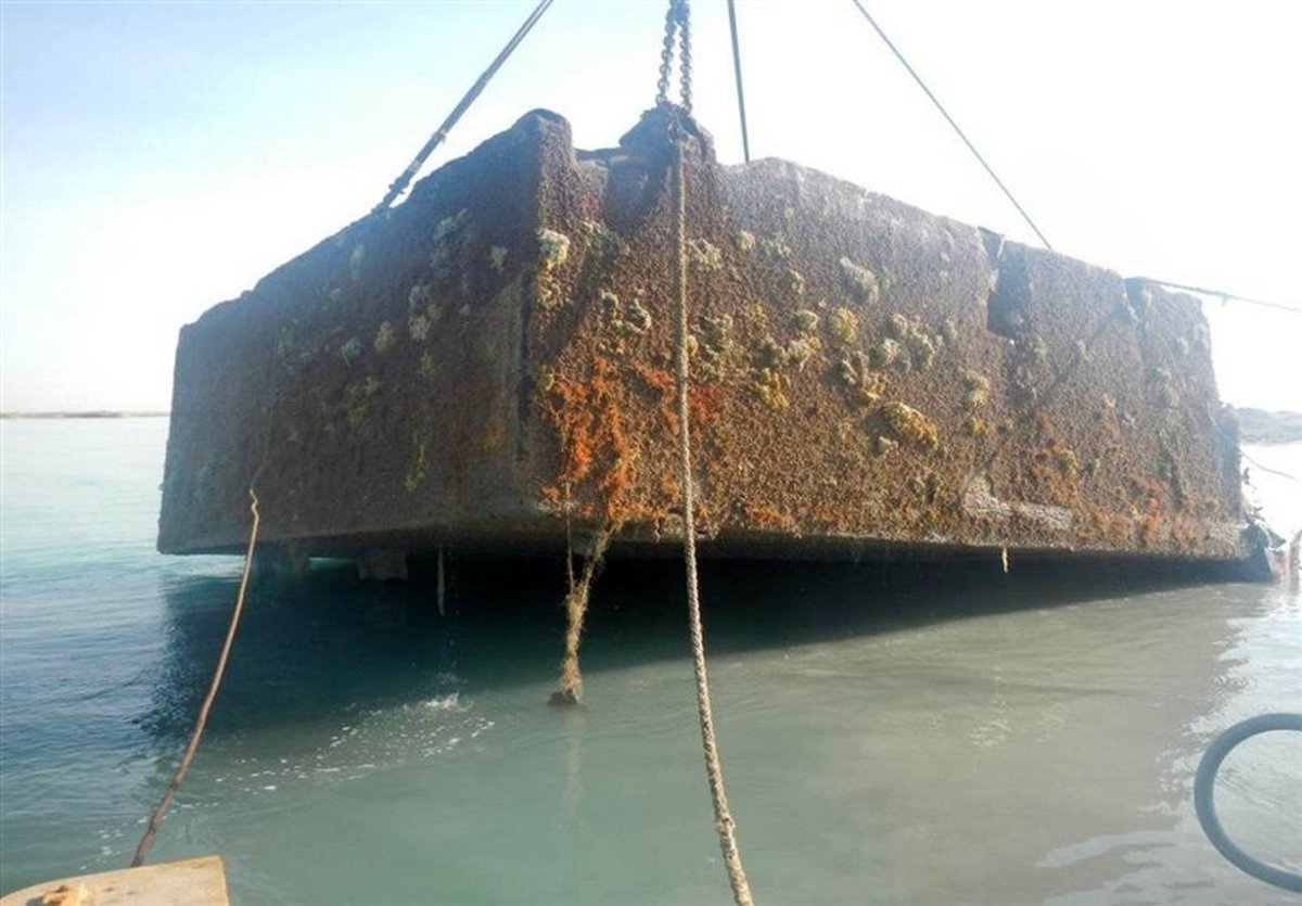 180 شناور غرقی از آبهای استان بوشهر خارج شد