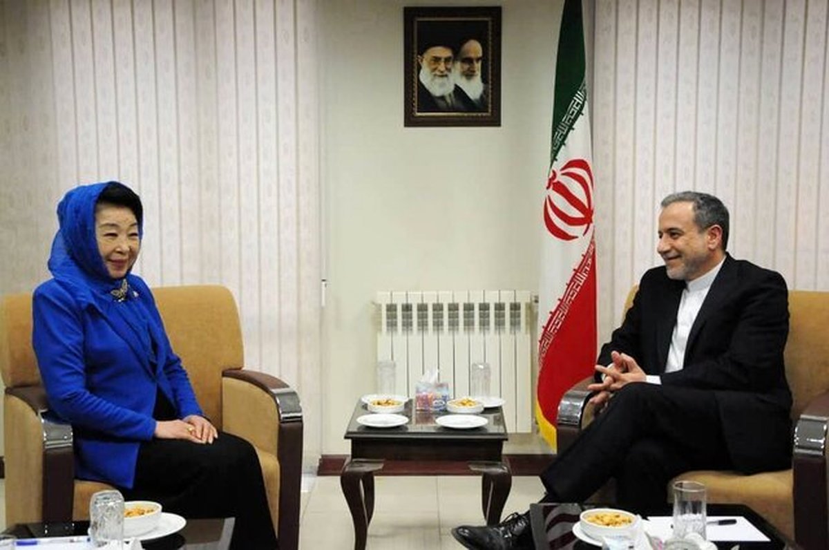 عراقچی: قربانیان تحریمهای آمریکا بیشتر از قربانیان بمباران اتمی آمریکا شدهاند