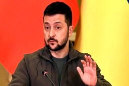زلنسکی: اوکراین در نبرد با اتحاد بزرگ روسیه-ایران است
