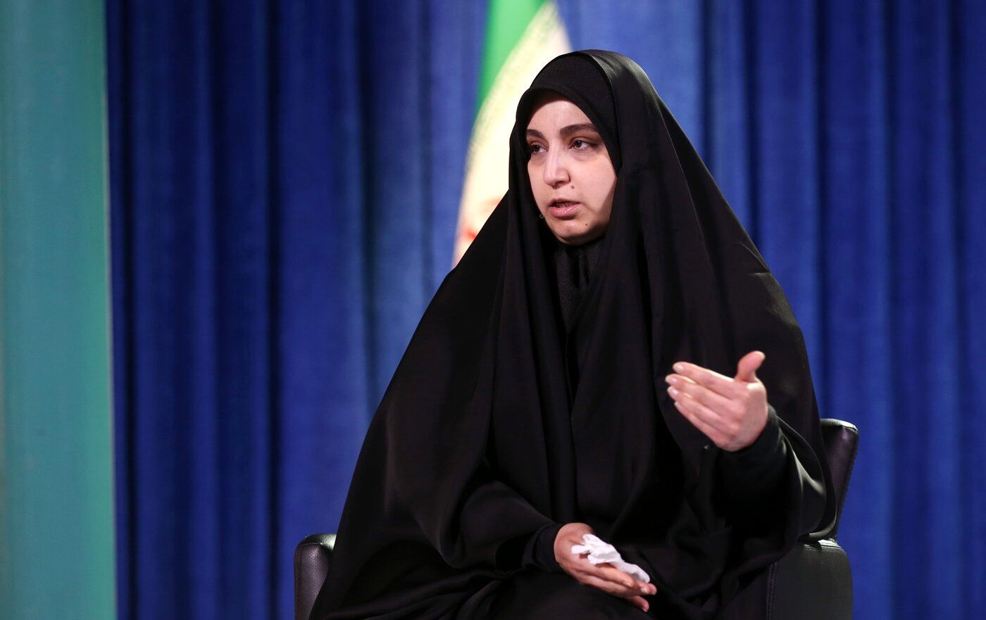 انتقاد تند نرجس سلیمانی از زاکانی؛ فروش هزاران میلیارد تومان از دارایی‌های شهرداری و عدم شفاف‌سازی