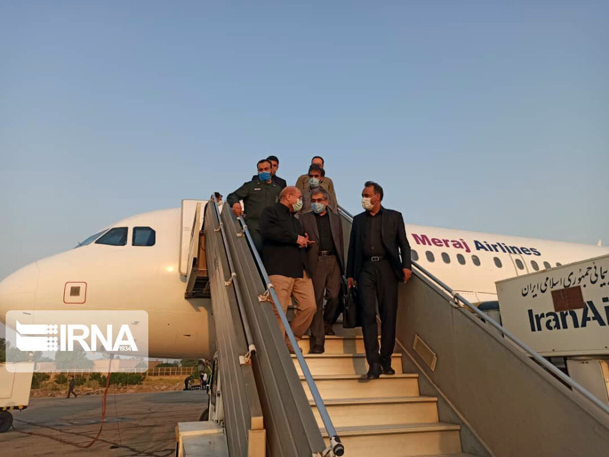 سفر رئیسمجلس به سرزمین گنجهای پنهان؛ قالیباف وارد فرودگاه کنارک شد