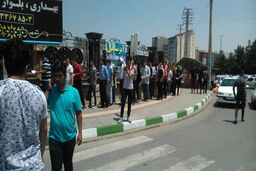  صف طولانی برای ورود به سالن والیبال در ارومیه