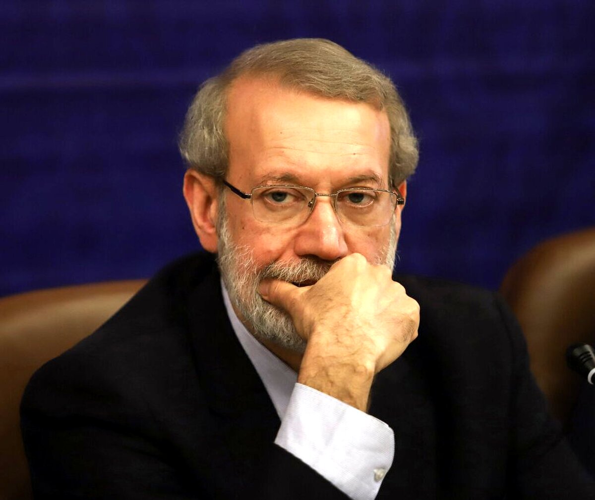 فرار لاریجانی از کارگزاران

