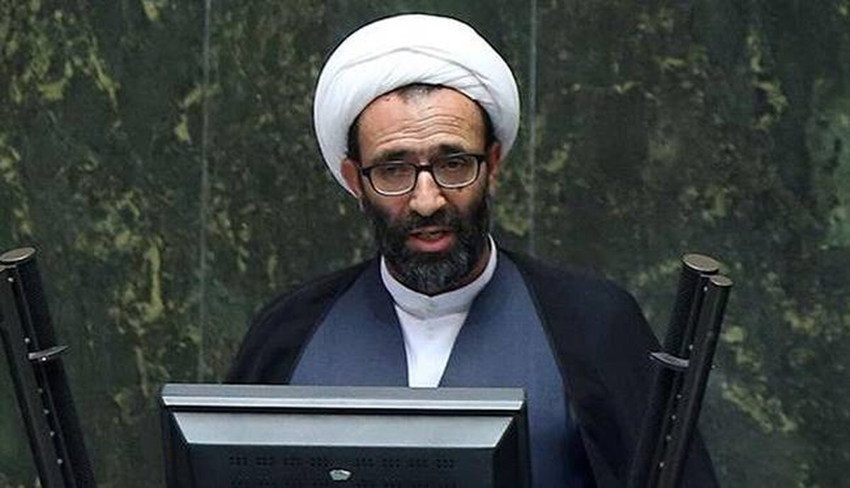 نماینده مجلس: ما در انتشار اسناد لانه جاسوسی در کتب درسی غفلت کردیم