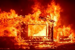 جزئیات آتش سوزی در بازار تهران + فیلم
