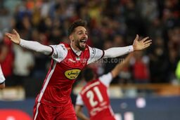 مهدی عبدیِ پرسپولیس برای سید حسین کری خواند!