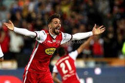 مهدی عبدیِ پرسپولیس برای سید حسین کری خواند!