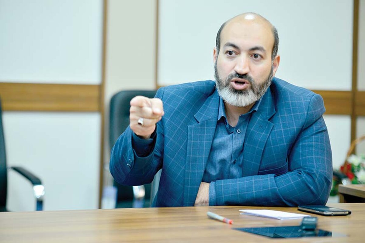 ترامپ در حال بازی با افکار عمومی ایران است
