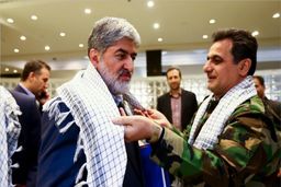 نمایندگان  مجلس  چفیه به دوش شدند +گزارش تصویری