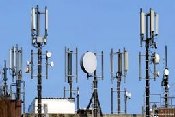 نصب دکل‌های مخابراتی جعلی در ایران + پشت پرده