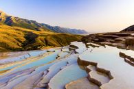 چشمه های باداب سورت؛ چشمه های رنگی و شفابخش ساری