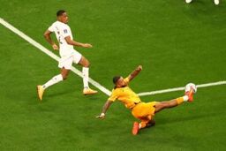 گزارش زنده، قطر 0 - هلند 0