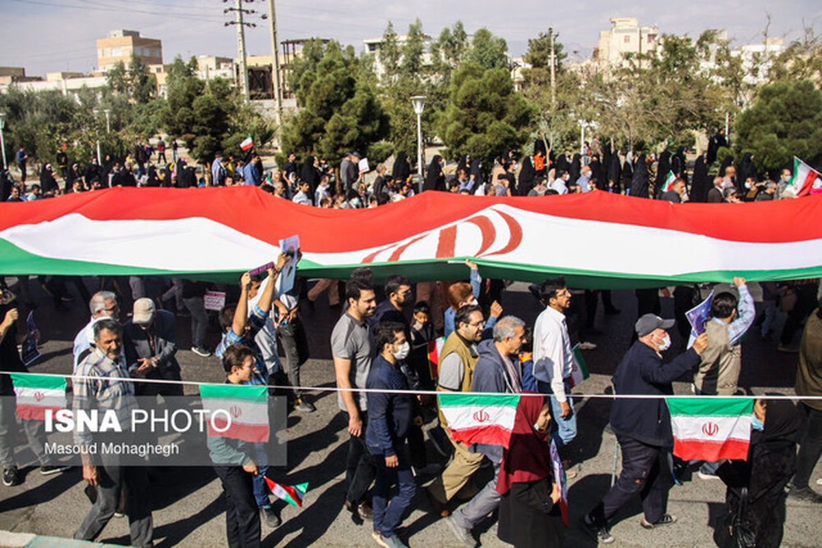 ملت ایران دست رد به فتنه دشمنان زده است