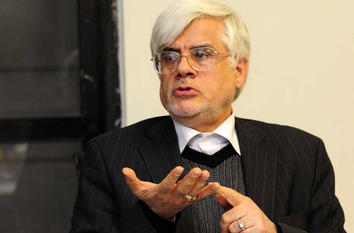 جنبوجوش انتخابات 98 و 1400 شروع شده است؟ /محمدرضا عارف؛ با چراغ گشت همی گرد شهر /فروکش کردن تحلیل های هیجانی از همنشینی لاریجانی و خاتمی /موتلفه چراغ اول را روشن کرد