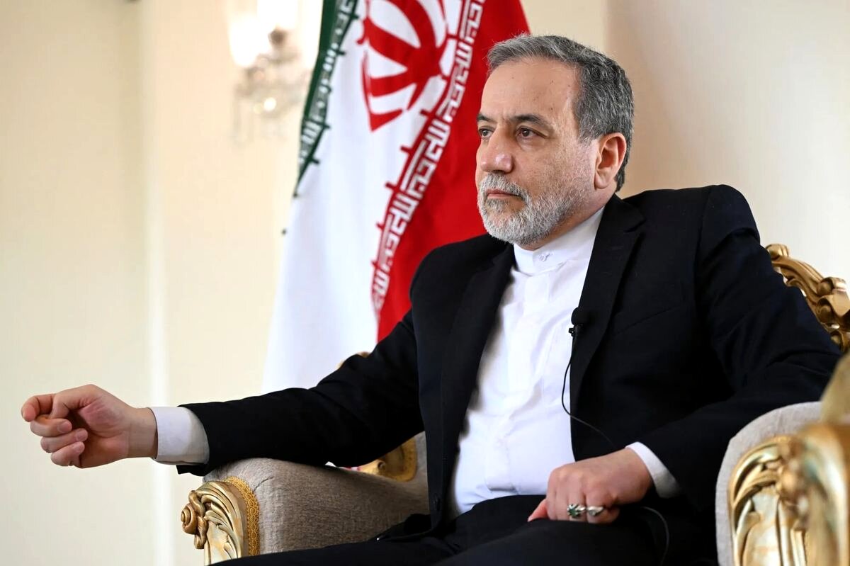 عراقچی:نتانیاهو با وقاحت می‌کوشد مسیر جنگ را به ترامپ دیکته کند