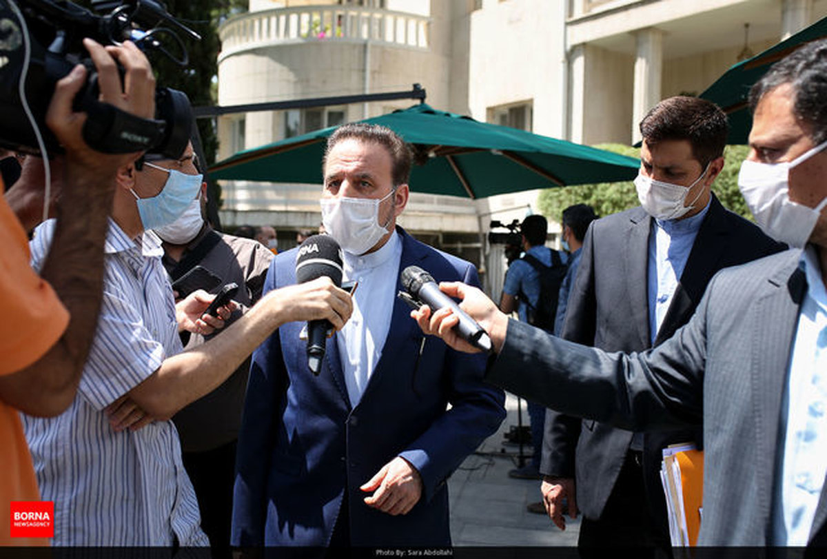 واعظی: بیشتر وقت ستاد اقتصادی دولت صرف پایین آوردن قیمتها میشود